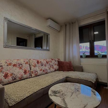 Apartman Basic Doboj Bagian luar foto