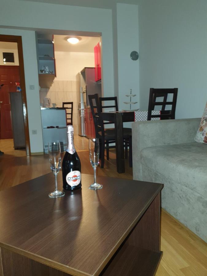 Apartman Basic Doboj Bagian luar foto