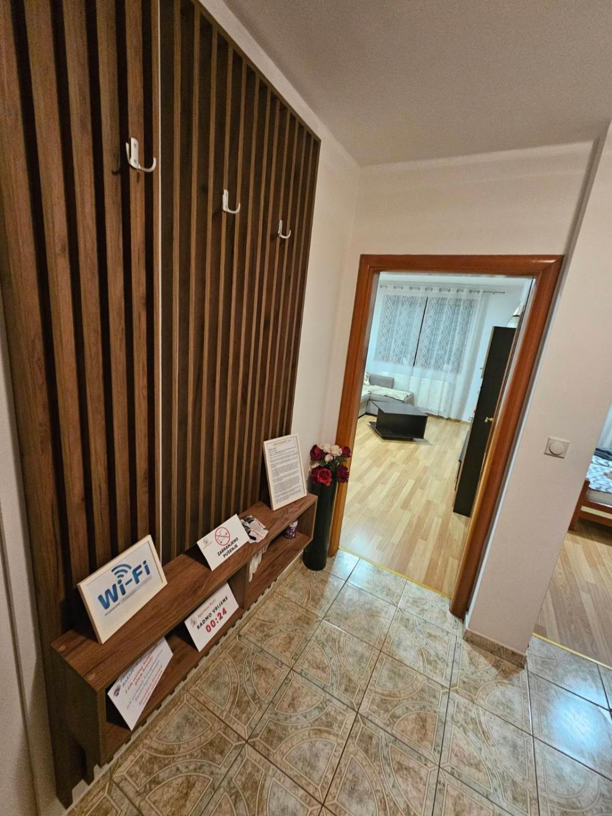 Apartman Basic Doboj Bagian luar foto